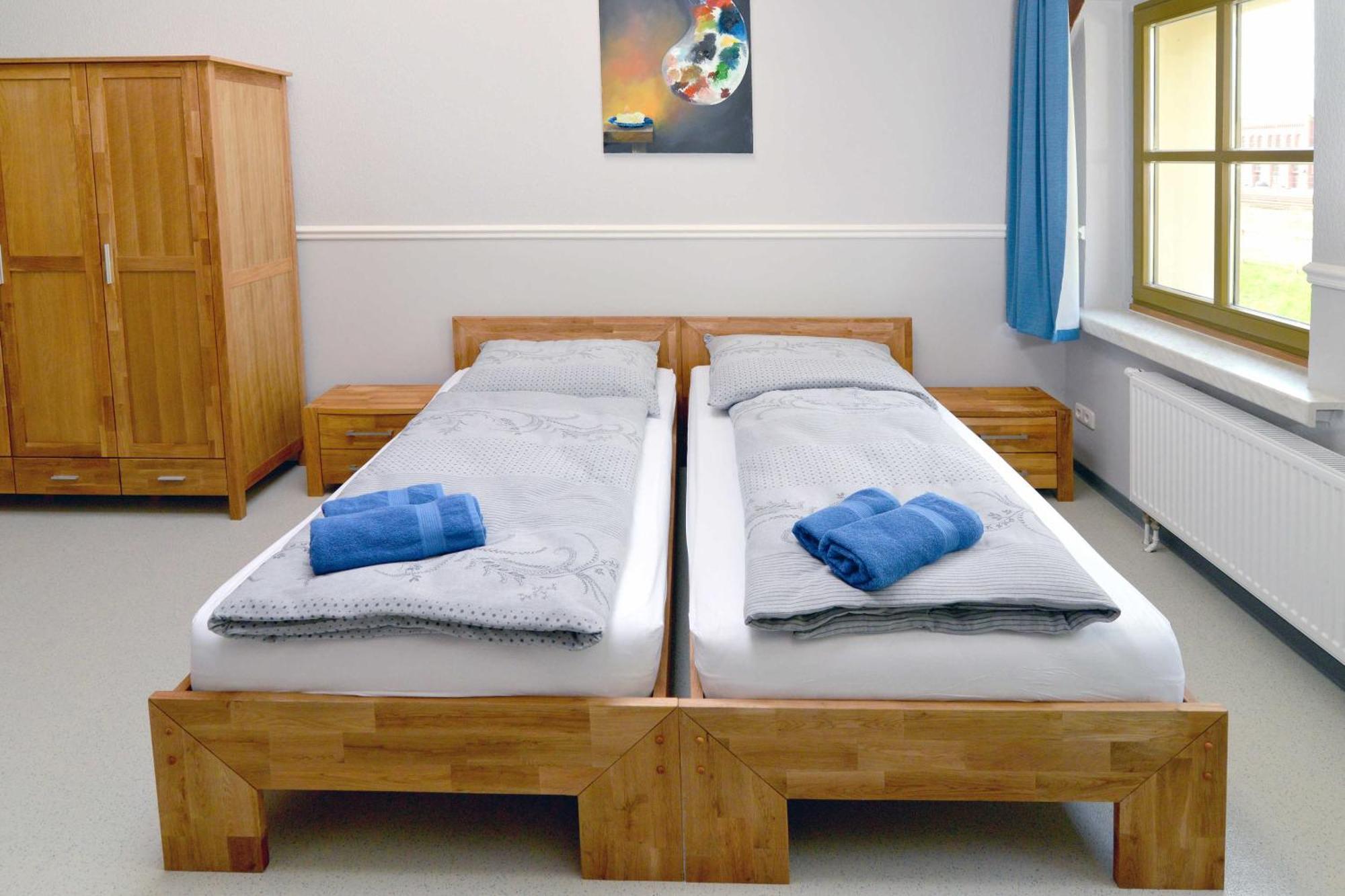 Hostel In Губен Екстериор снимка
