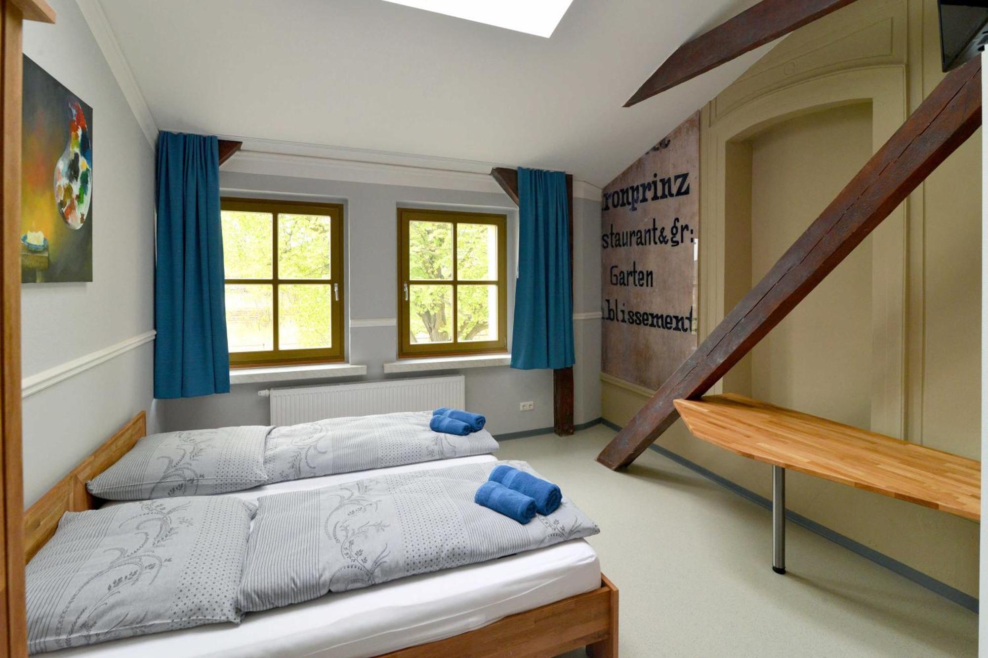 Hostel In Губен Екстериор снимка